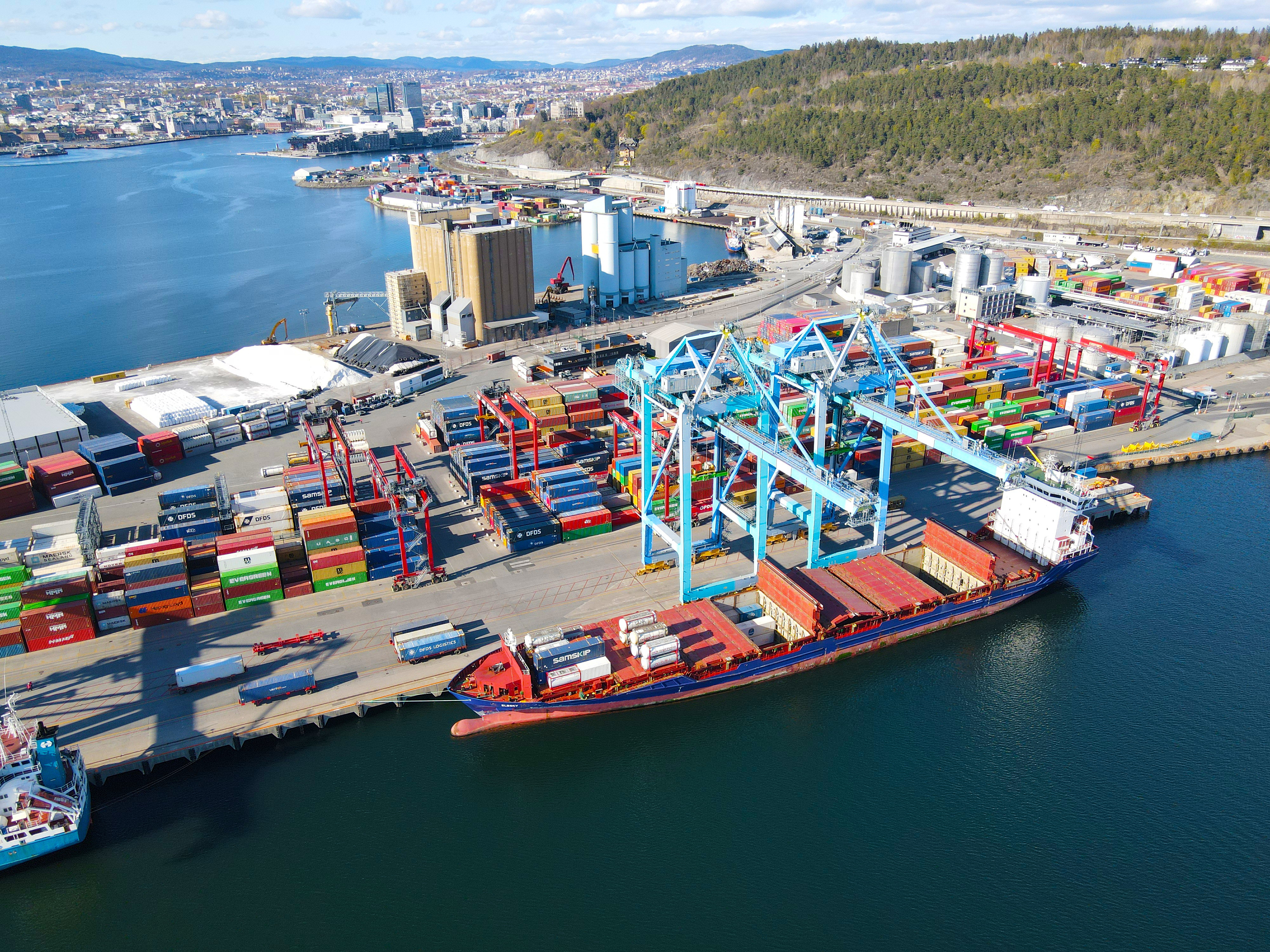 Sjursøya havneområde fra lufta