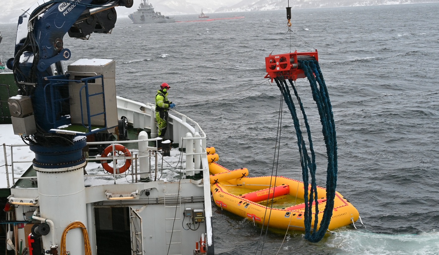Oljevern og øvelse i Balsfjorden
