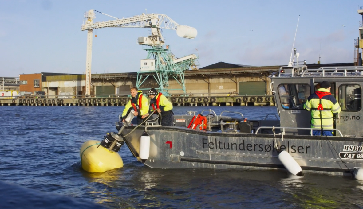 Prøvetaking i Borg havn