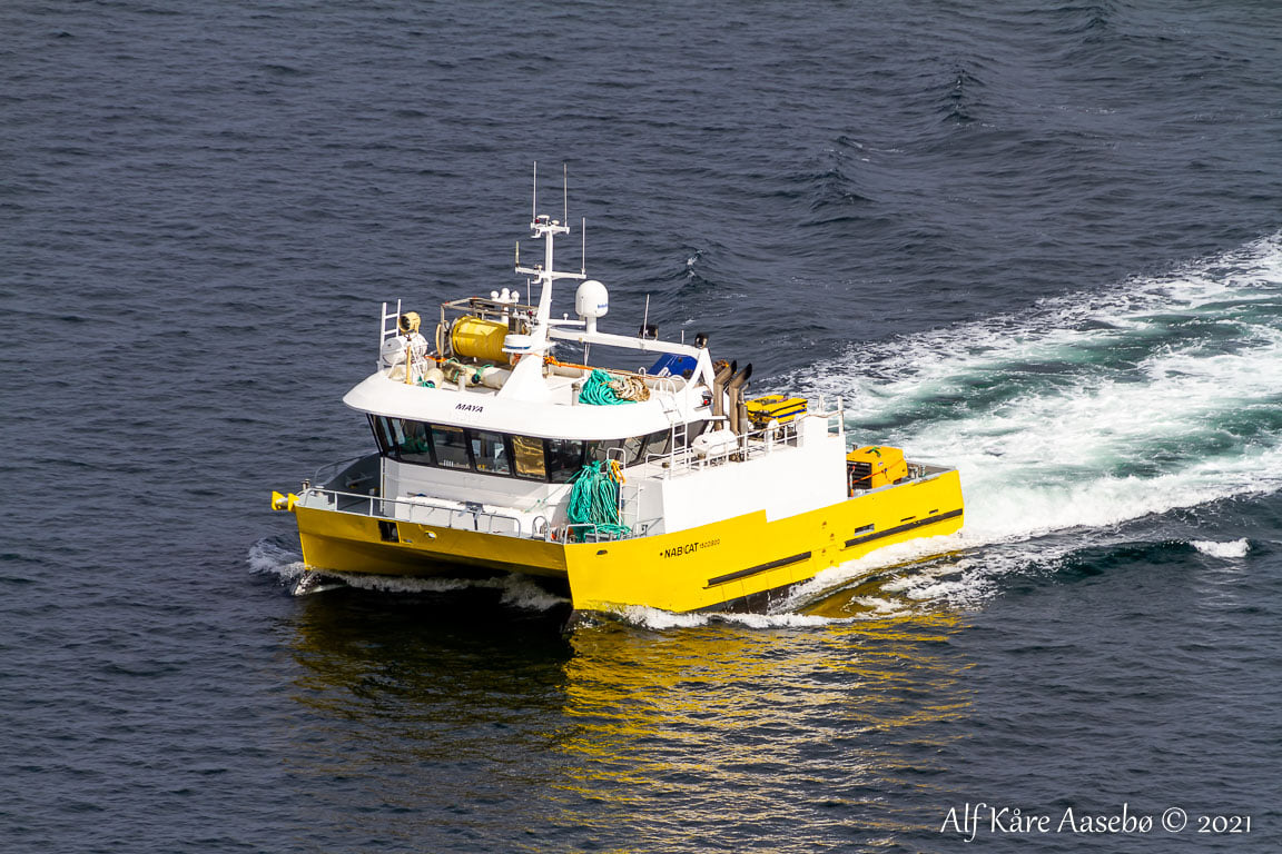 Et fartøy under seilas