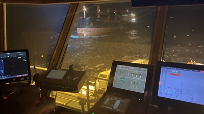KV Harstad sleper bulkskipet Melinda trygt i havn
