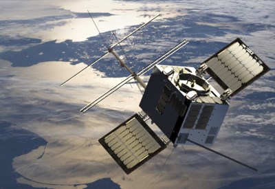 NorSat-TD, satellitten til Norsk Romsenter, skal overvåke skipstrafikk i norske havområder. Her i bane over jorda.