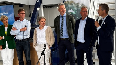 Paneldebatt på fartøyet Fjorgyn under Arendalsuka. Foto: Lill Haugen / Kystverket