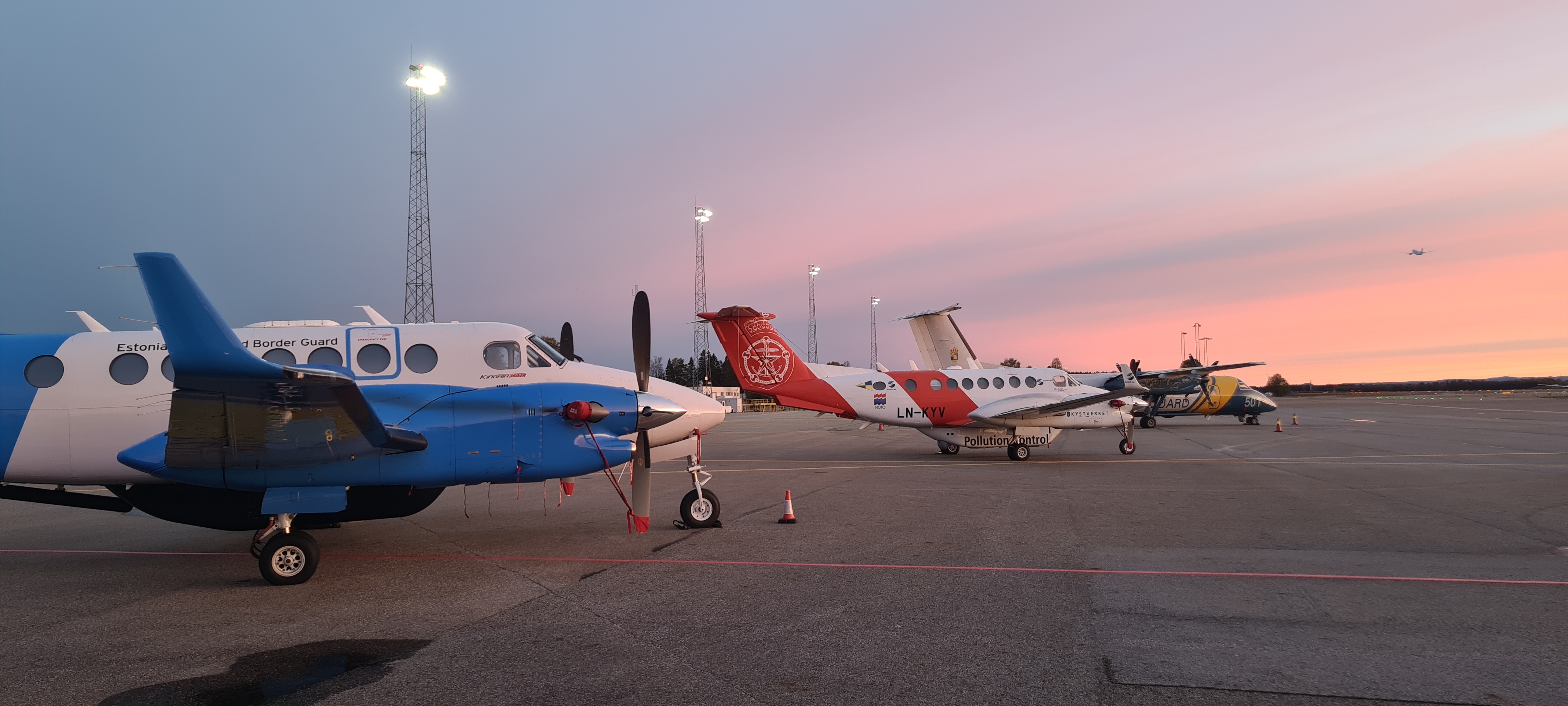 Det estiske, norske og svenske overvåkningsflyet. 